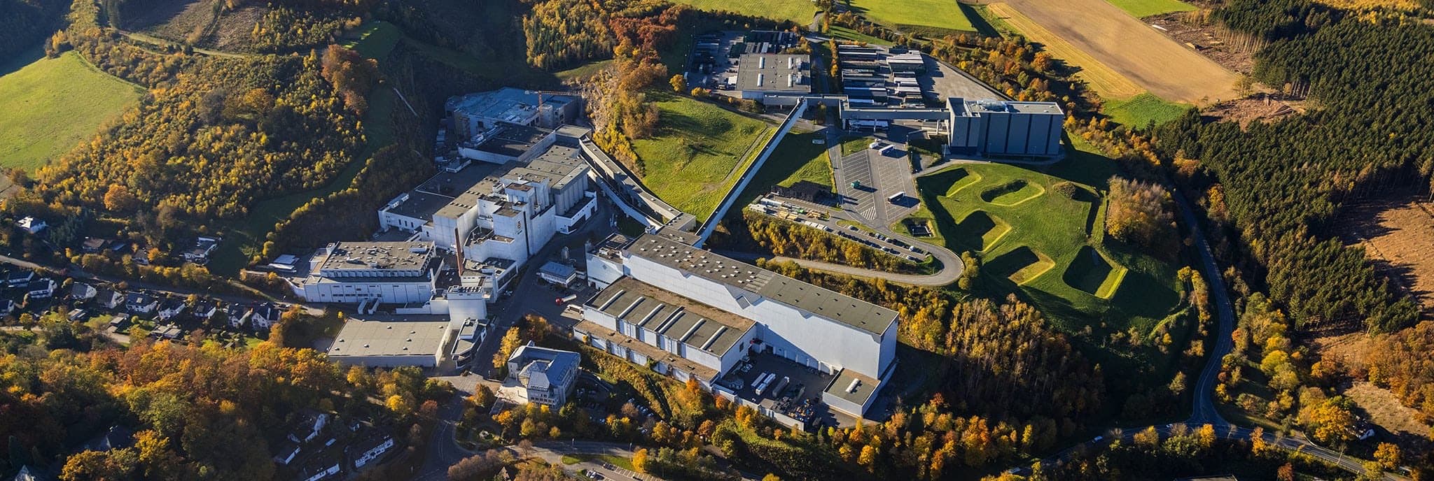 Luftbild der Brauerei VELTINS in Meschede-Grevenstein im Sauerland